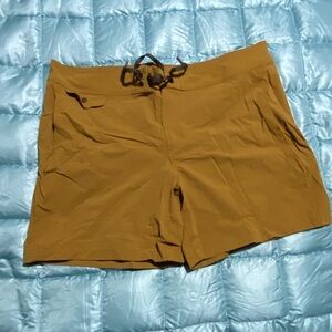 NWT Mens Filson Tan Cargo Shorts Adjustable Waist Relaxed Fit Sz 40